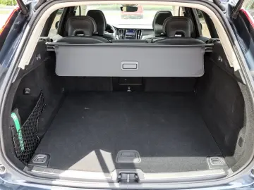 XC60 B4 Diesel AWD Plus Dark Aut. Navi*PDC*LED