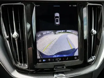 XC60 B4 Diesel AWD Plus Dark Aut. Navi*PDC*LED