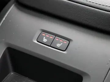 XC60 T6 (B) AWD Recharge Plus Dark NP: 81.600,-/