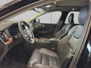XC60 B4 Plus-Dark Aut Glasd PilotAssist BLIS Nap