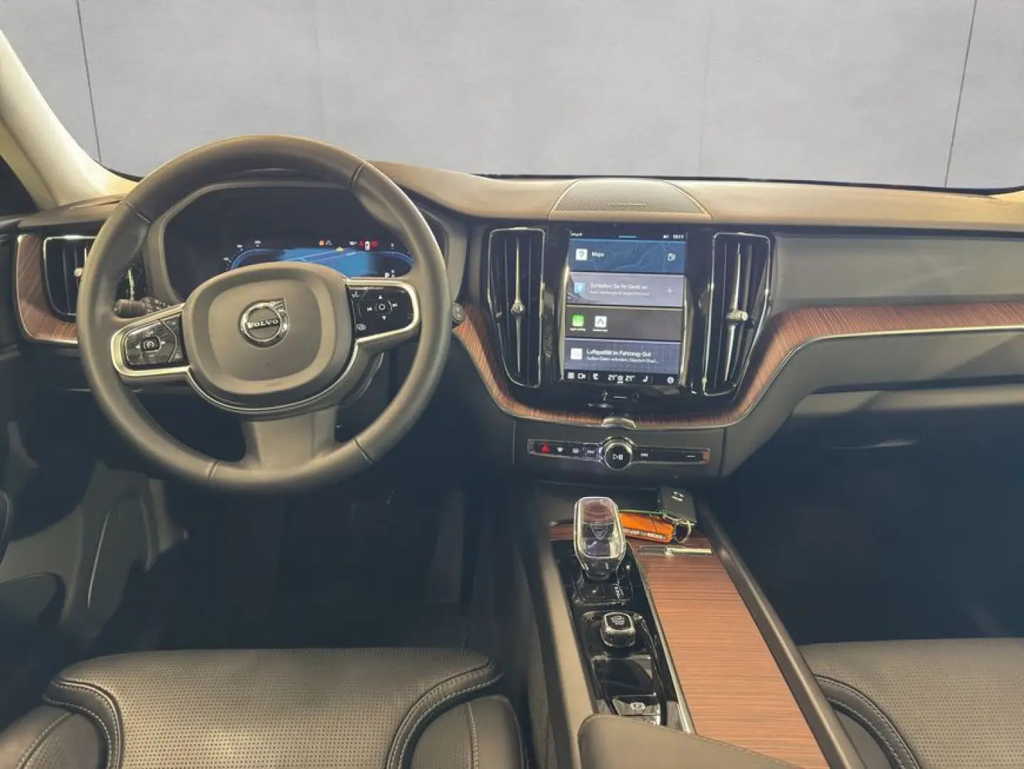 XC60 B4 Plus-Dark Aut Glasd PilotAssist BLIS Nap