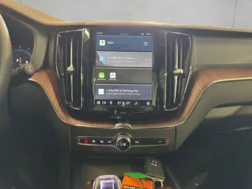 XC60 B4 Plus-Dark Aut Glasd PilotAssist BLIS Nap