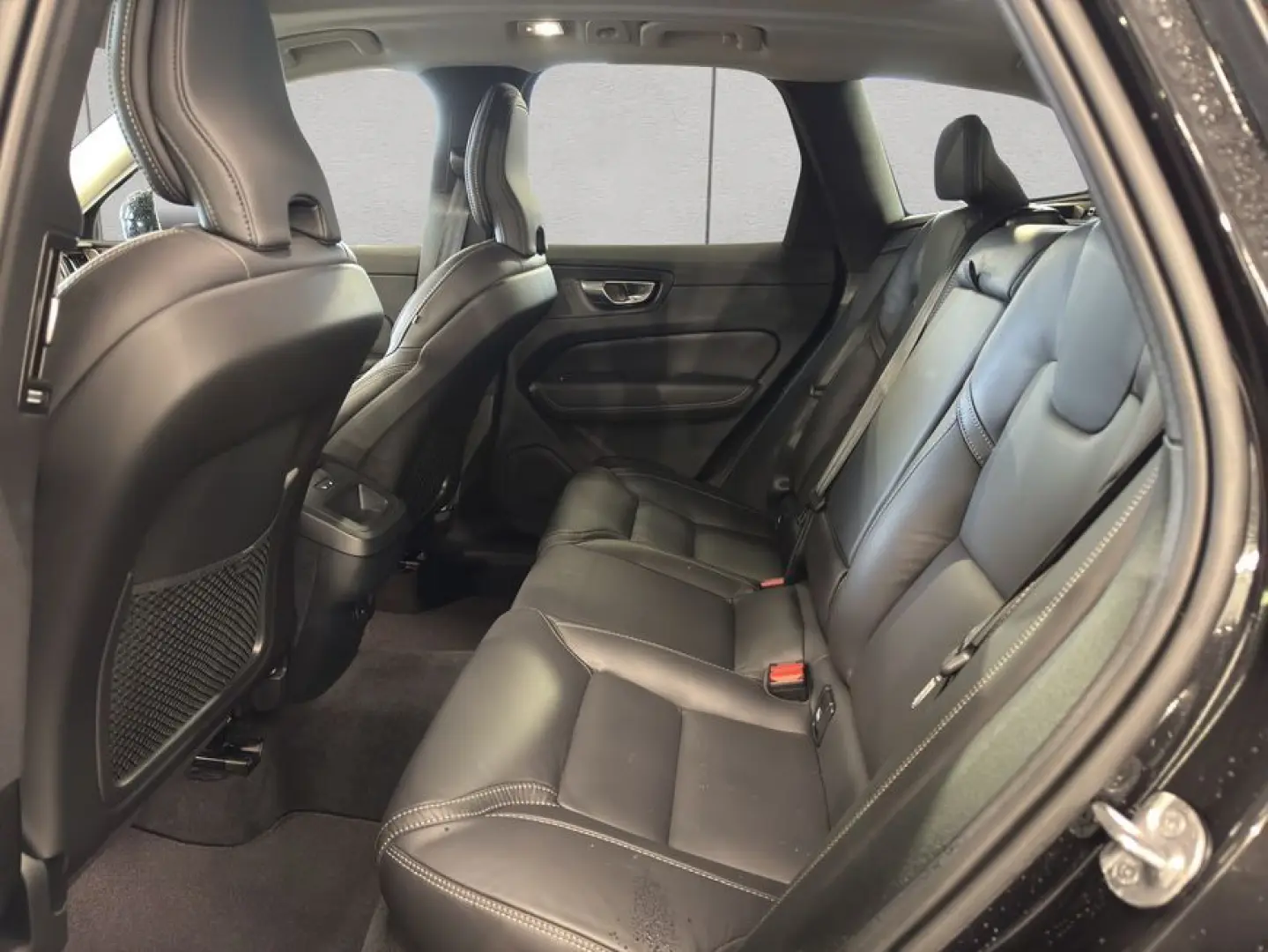 XC60 B4 Plus-Dark Aut Glasd PilotAssist BLIS Nap