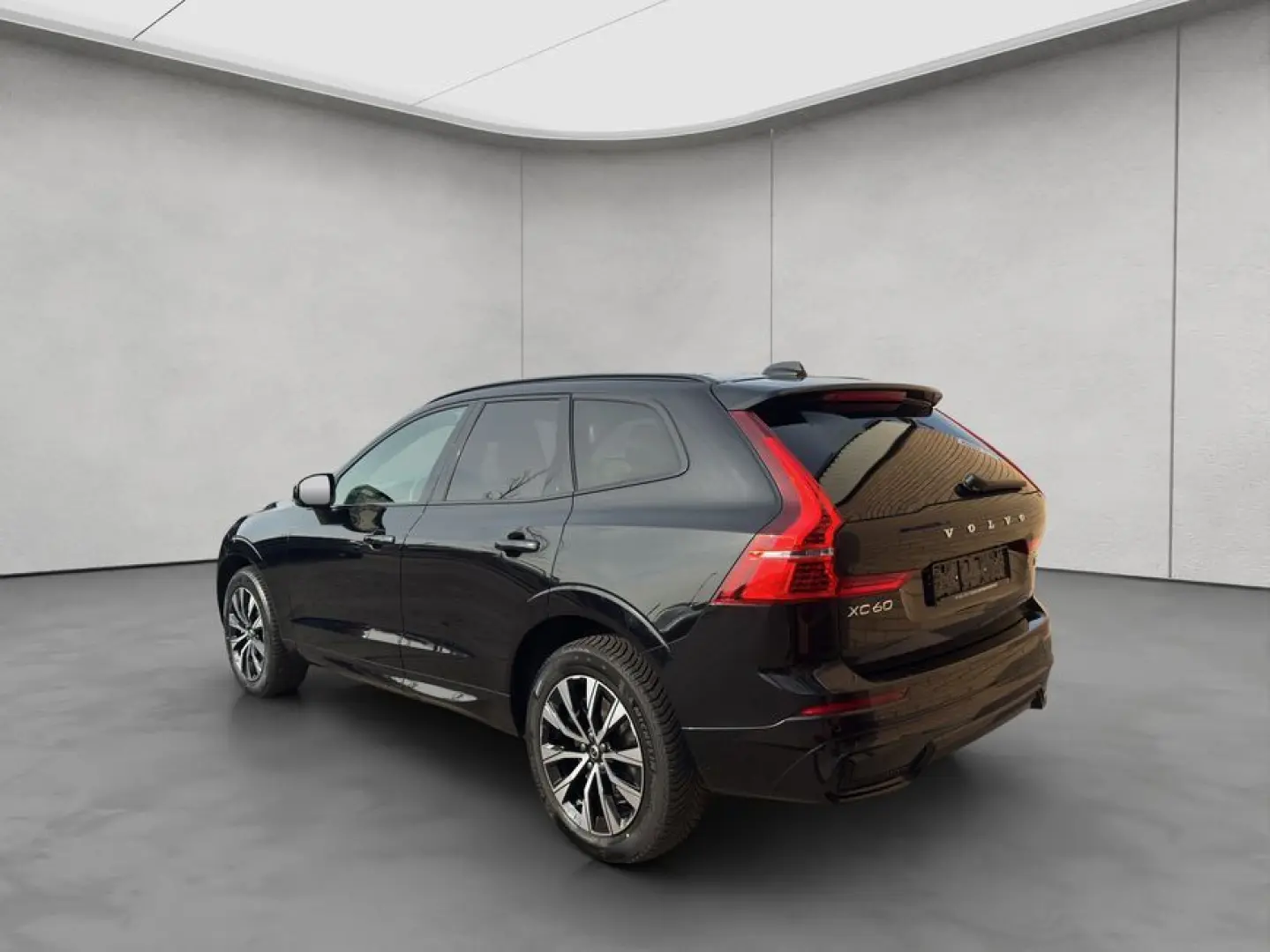 XC60 B4 Plus-Dark Aut Glasd ACC BLIS AHK RC00 19