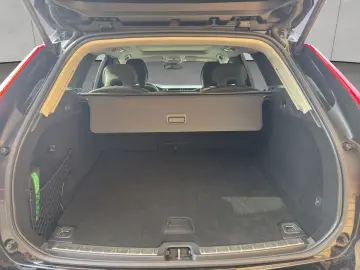 XC60 B4 Plus-Dark Aut Glasd ACC BLIS AHK RC00 19