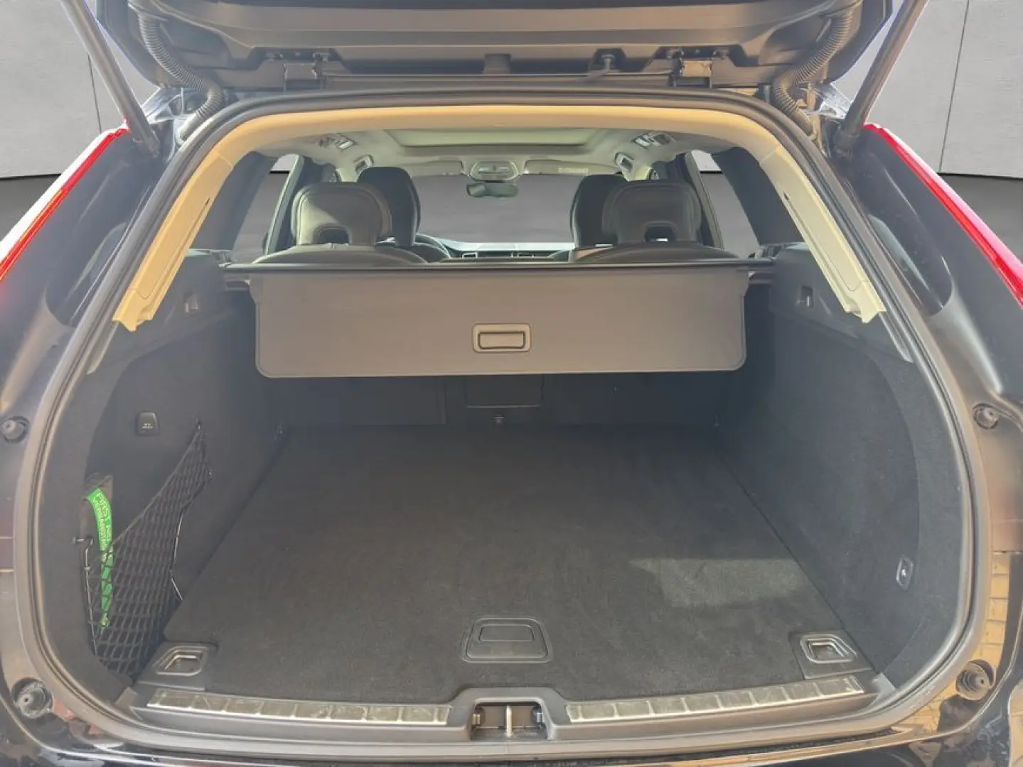 XC60 B4 Plus-Dark Aut Glasd ACC BLIS AHK RC00 19