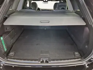 XC60 T8 AWD Plug-in Hybrid Ultra Black Edition