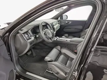 XC60 T8 AWD Plug-in Hybrid Ultra Black Edition