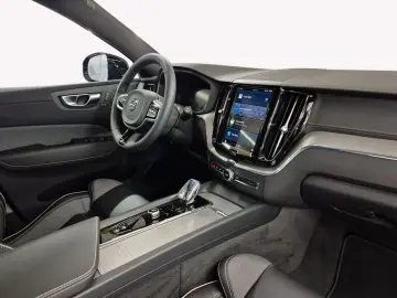 XC60 T8 AWD Plug-in Hybrid Ultra Black Edition