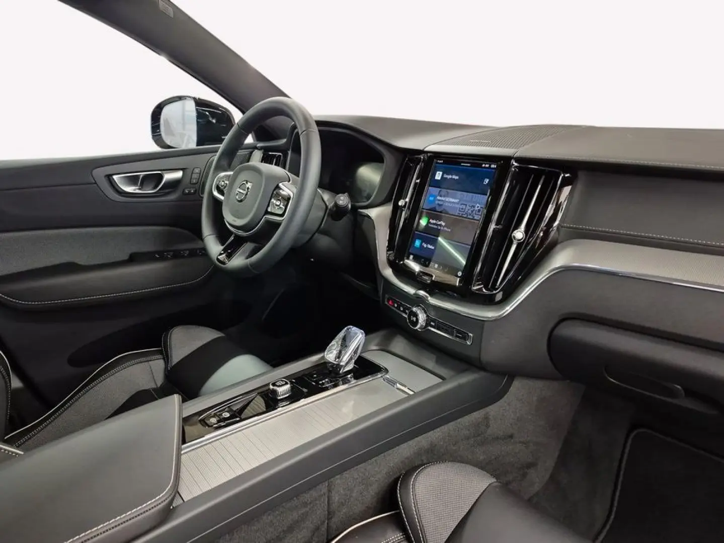 XC60 T8 AWD Plug-in Hybrid Ultra Black Edition