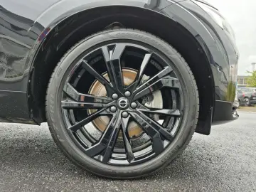 XC60 T8 AWD Plug-in Hybrid Ultra Black Edition
