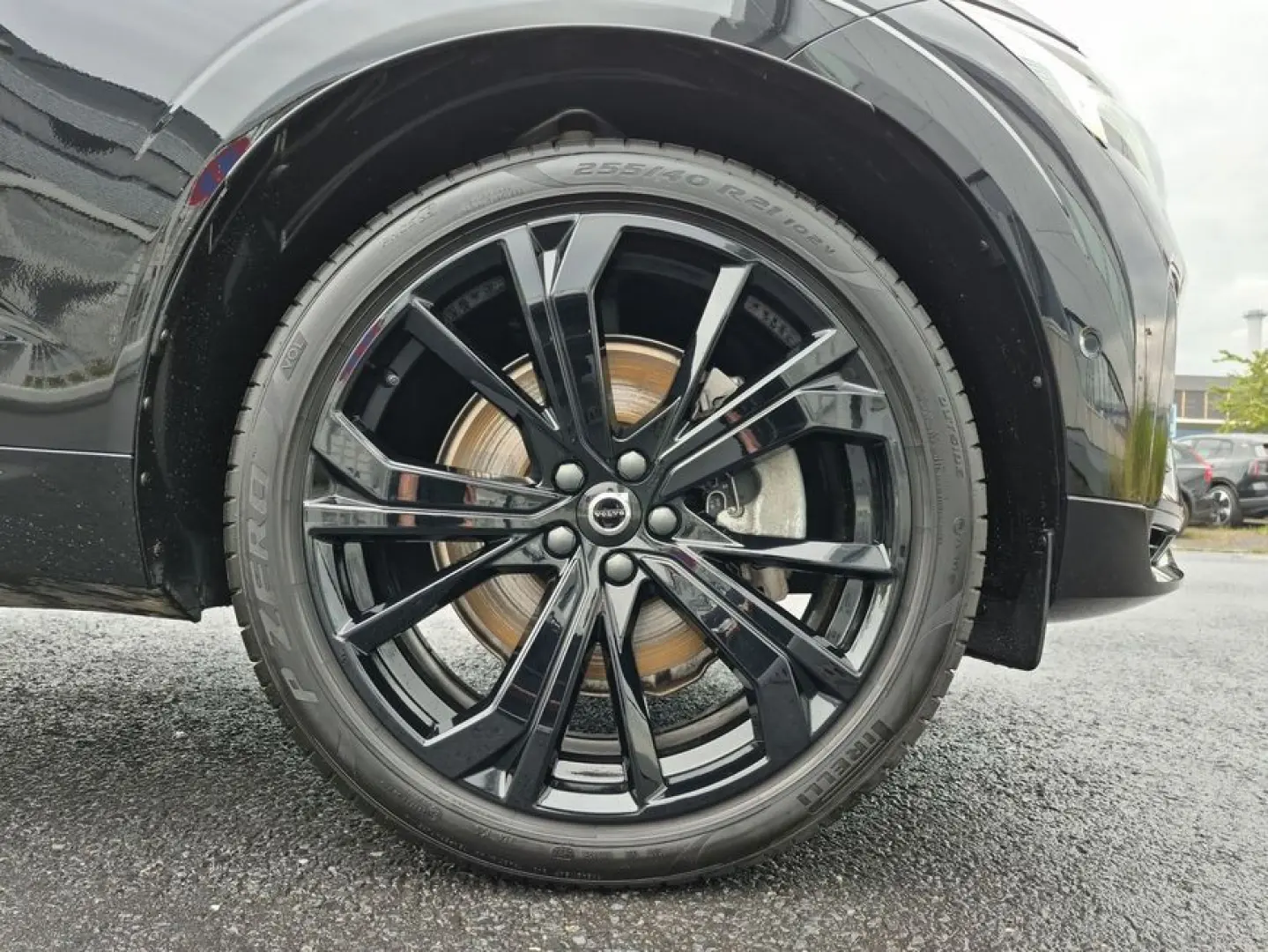 XC60 T8 AWD Plug-in Hybrid Ultra Black Edition