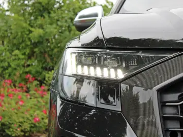 RSQ8 KERAMIK PANO 305km/h B&O ADV. CARBON EA8