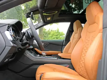 RSQ8 KERAMIK PANO 305km/h B&O ADV. CARBON EA8