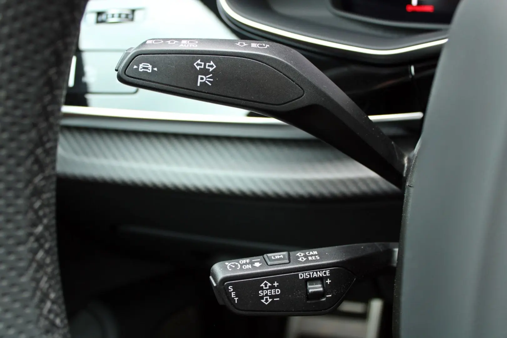 RSQ8 KERAMIK PANO 305km/h B&O ADV. CARBON EA8
