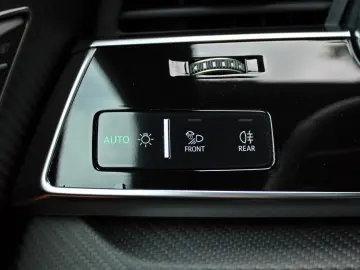 RSQ8 KERAMIK PANO 305km/h B&O ADV. CARBON EA8