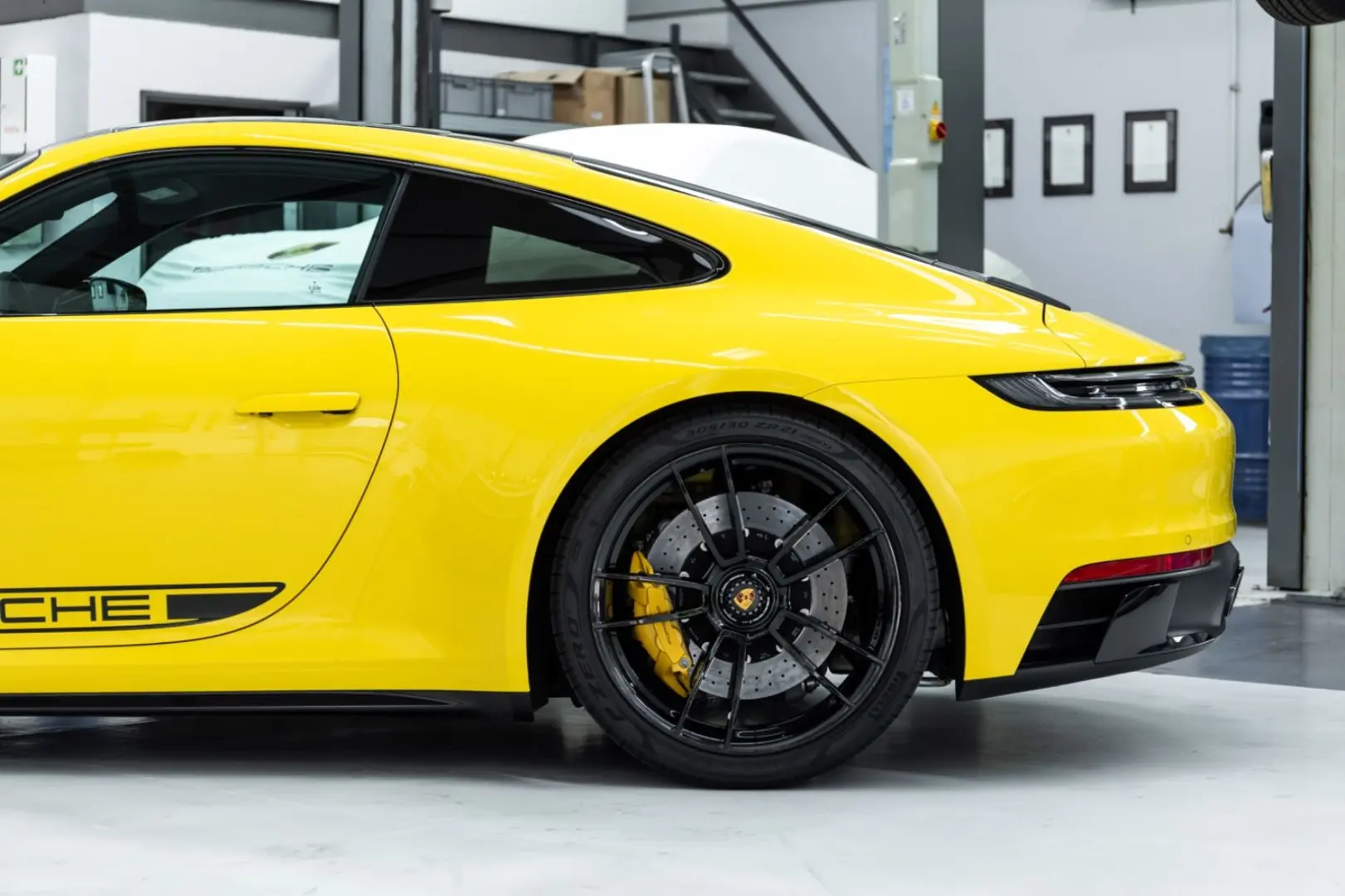 911 Carrera GTS I PCCB I PDLS+ I Bose I 1. Hand