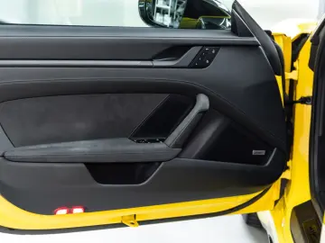911 Carrera GTS I PCCB I PDLS+ I Bose I 1. Hand