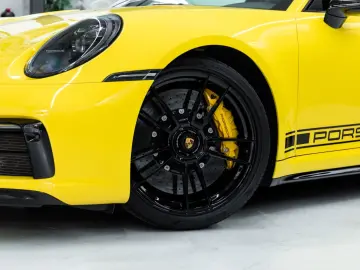 911 Carrera GTS I PCCB I PDLS+ I Bose I 1. Hand