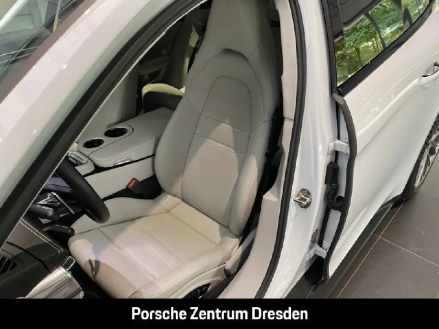 Panamera GTS ST Bose Sitzbelü 21