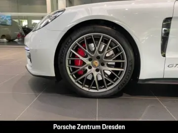 Panamera GTS ST Bose Sitzbelü 21