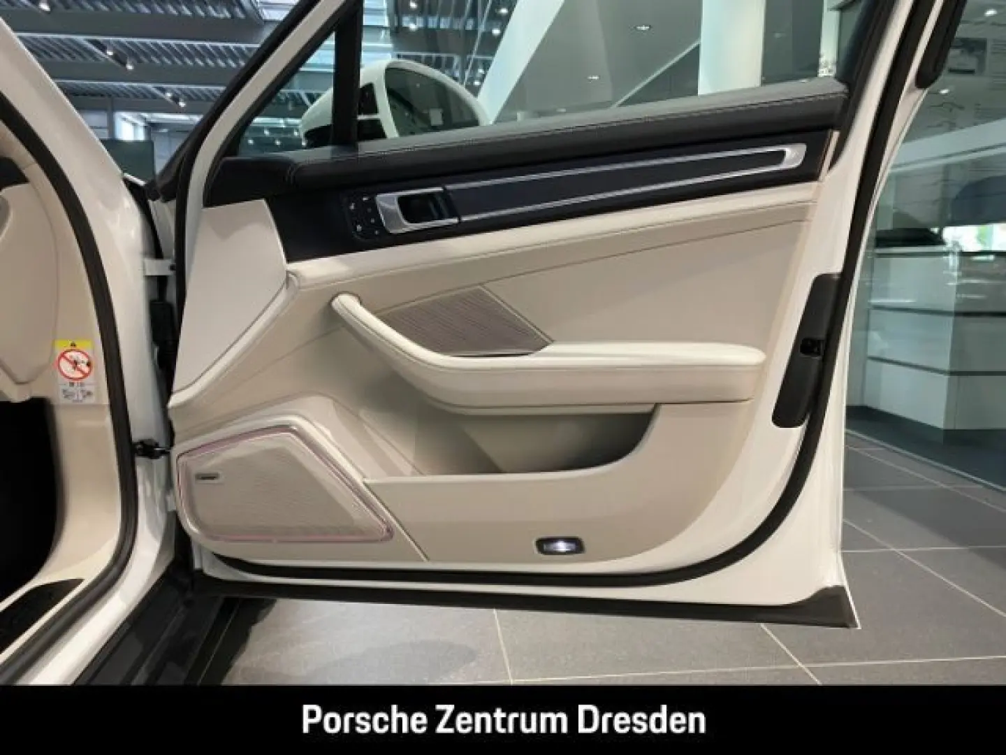 Panamera GTS ST Bose Sitzbelü 21