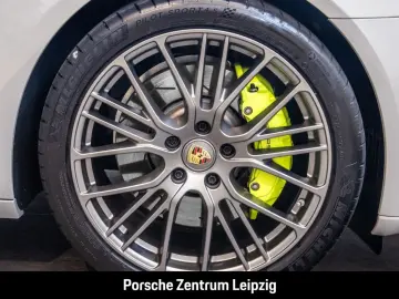 Panamera 4 E-Hybrid Sport Turismo Platinum Massa