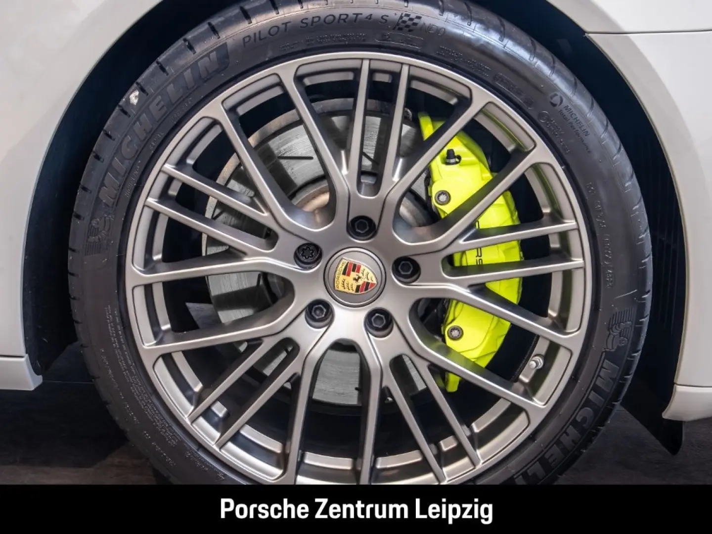 Panamera 4 E-Hybrid Sport Turismo Platinum Massa