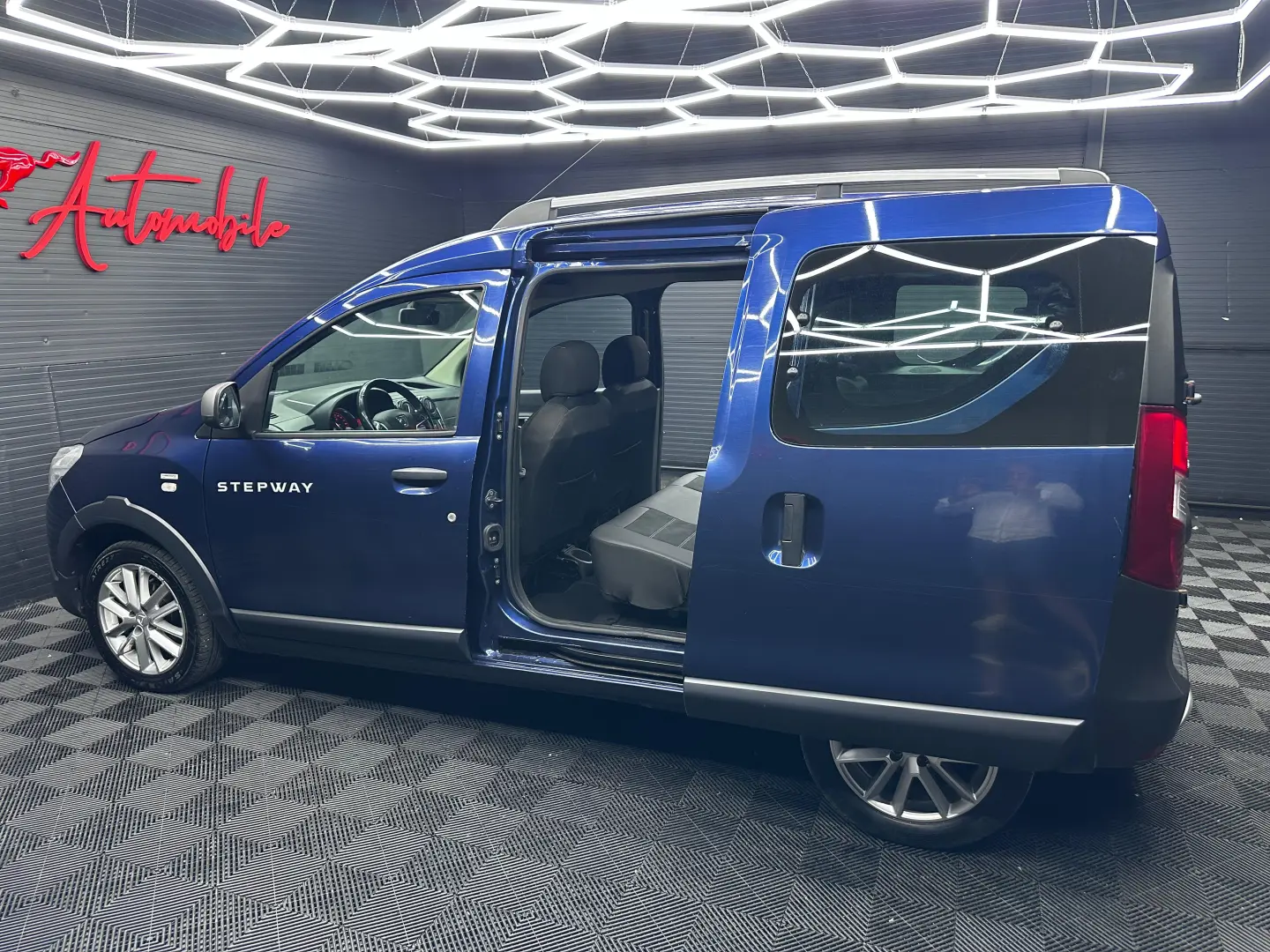 DACIA DOKKER STEPWAY, 1.6Benzina, Navigatie, An 2019