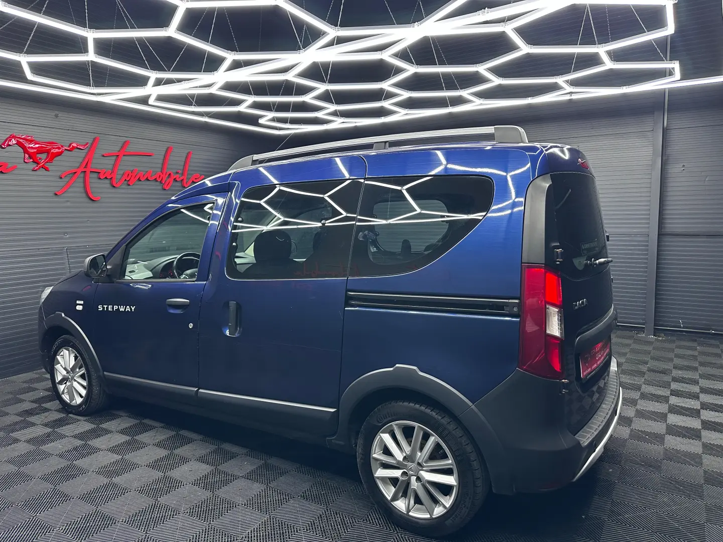 DACIA DOKKER STEPWAY, 1.6Benzina, Navigatie, An 2019