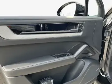 Porsche Cayenne E-Hybrid BOSE Panoramadach InnoDrive