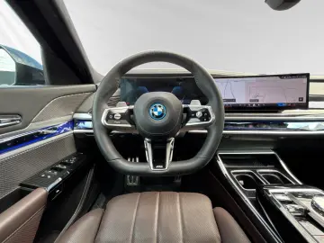 750e xDrive M Sport|SkyLounge|DA-Prof.|PA-Prof.