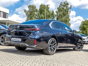 740d xDrive M SPORT+FOND ENT+STANDH+CONNOISSEUR 