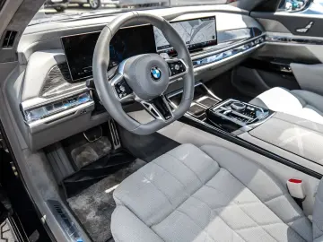 740d xDrive M SPORT+FOND ENT+STANDH+CONNOISSEUR 