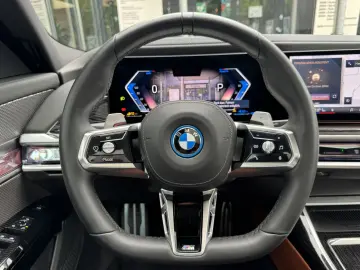750e xDrive M Sport 21