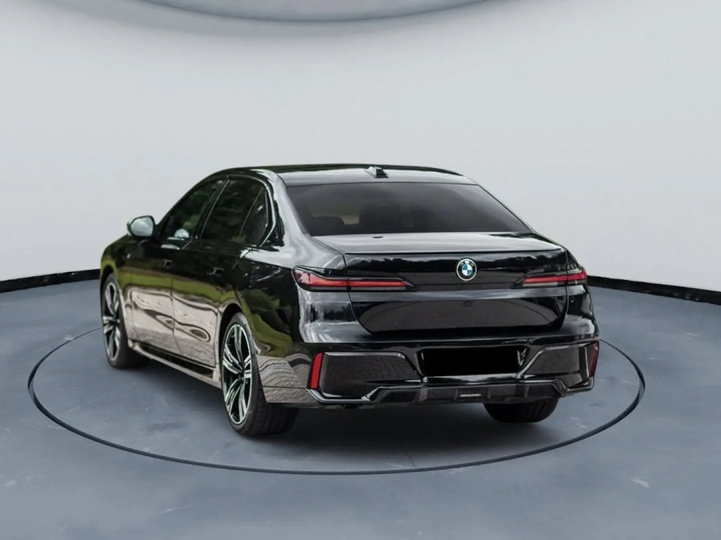 740d xDrive M SKY Carbon TV Fond Ent B&W