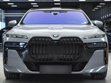 740d xDrive M Sport Mild Hybrid Sportautomatic