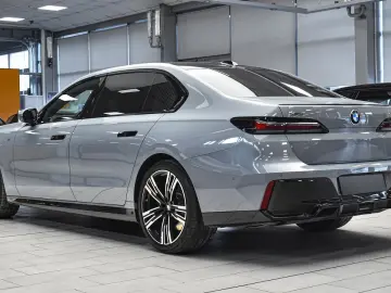 740d xDrive M Sport Mild Hybrid Sportautomatic