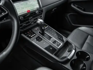 Macan Spurwechselassistent Rückfahrkamera BOSE