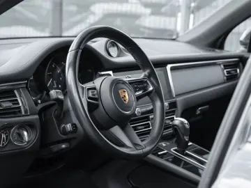 Macan Spurwechselassistent Rückfahrkamera BOSE