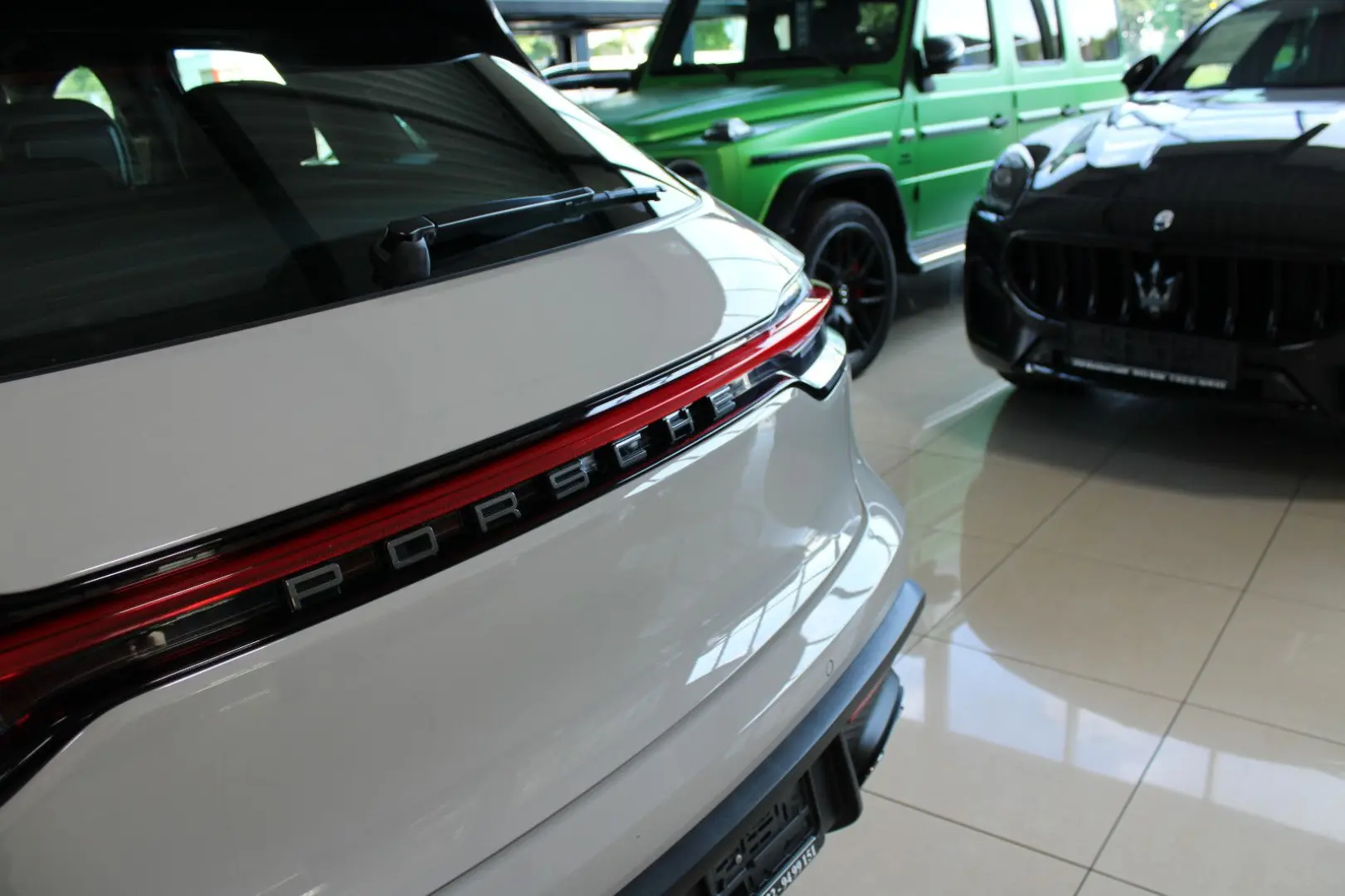 MACAN III T PDK 265PS PANORAMA KREIDE 1HAND TOP*