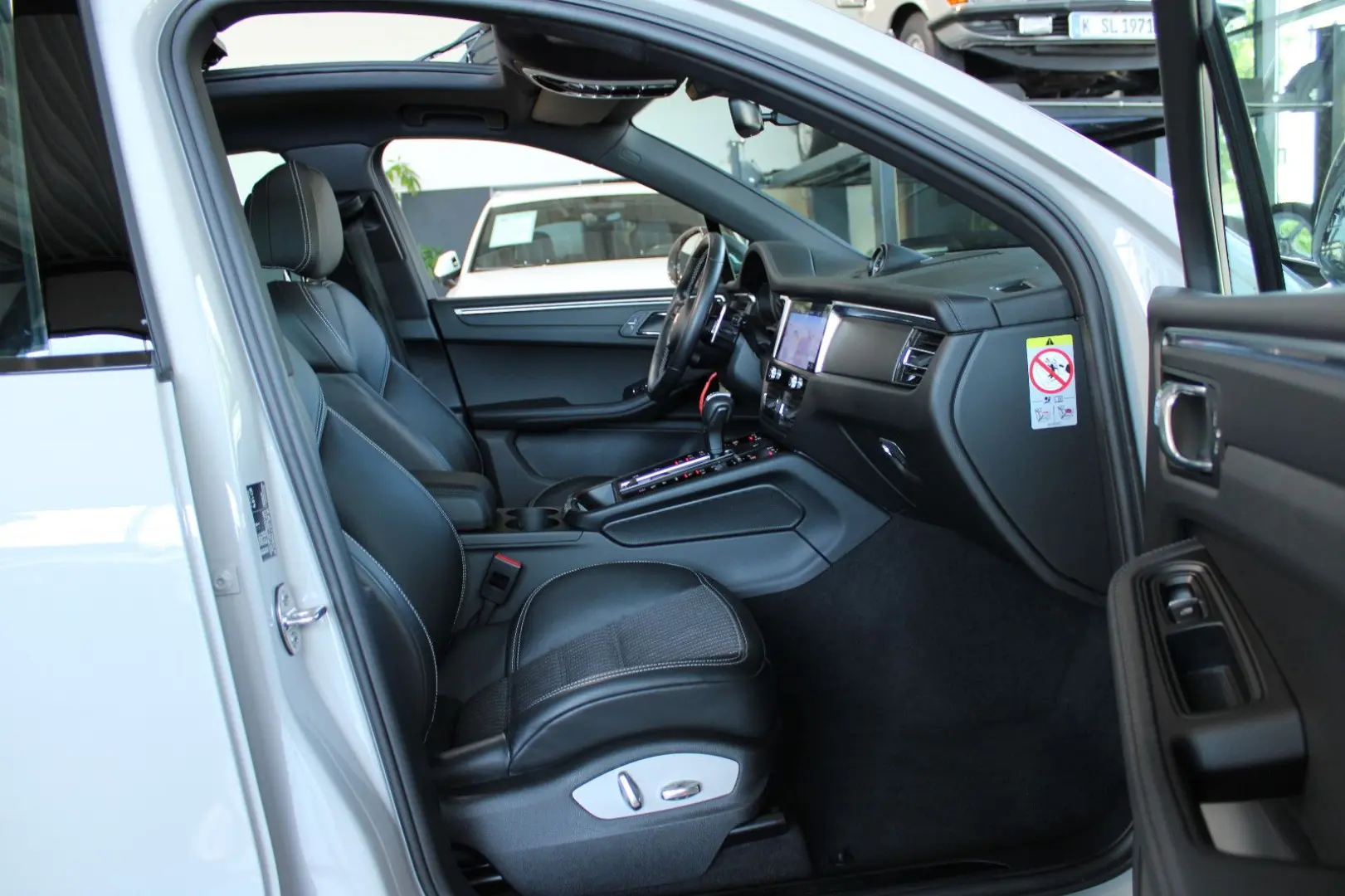 MACAN III T PDK 265PS PANORAMA KREIDE 1HAND TOP*