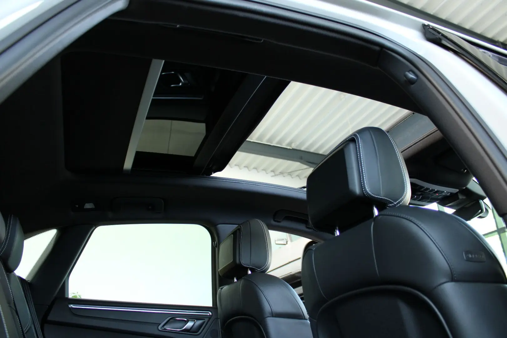 MACAN III T PDK 265PS PANORAMA KREIDE 1HAND TOP*