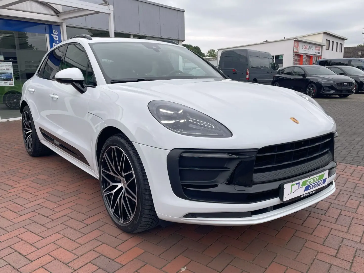 Macan *21
