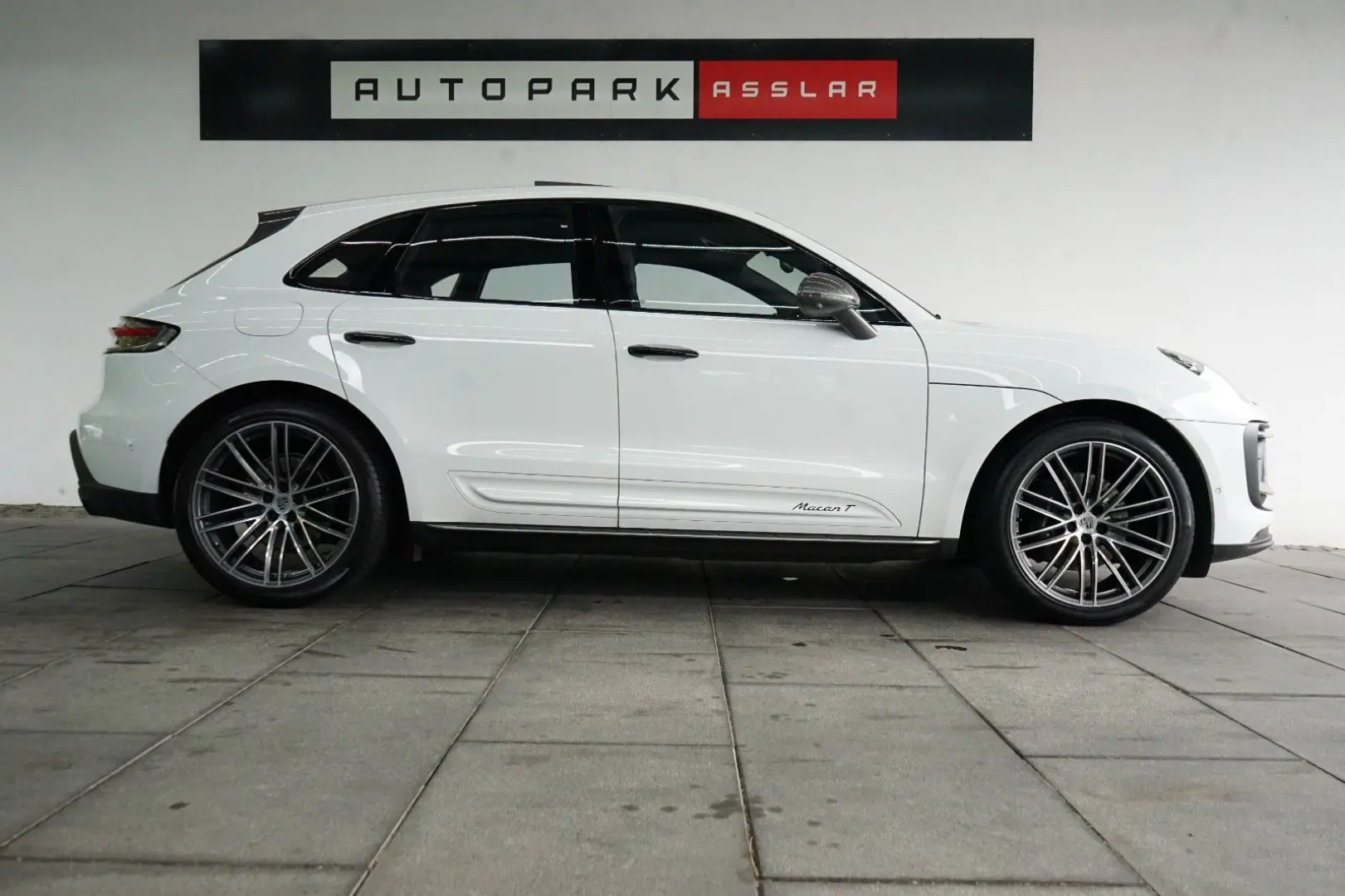 Macan T MY23/LUFT/PANO/AHK/ACC/18W/360°KEYL/21z