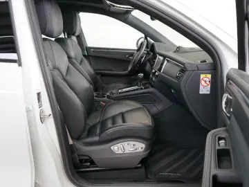 Macan T MY23/LUFT/PANO/AHK/ACC/18W/360°KEYL/21z