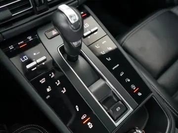 Macan T MY23/LUFT/PANO/AHK/ACC/18W/360°KEYL/21z