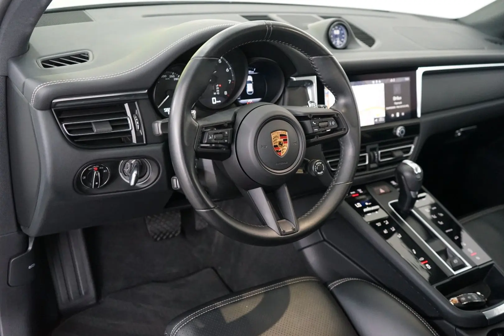Macan T MY23/LUFT/PANO/AHK/ACC/18W/360°KEYL/21z