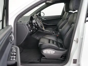 Macan T MY23/LUFT/PANO/AHK/ACC/18W/360°KEYL/21z