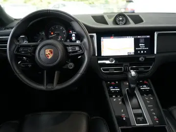 Macan T MY23/LUFT/PANO/AHK/ACC/18W/360°KEYL/21z